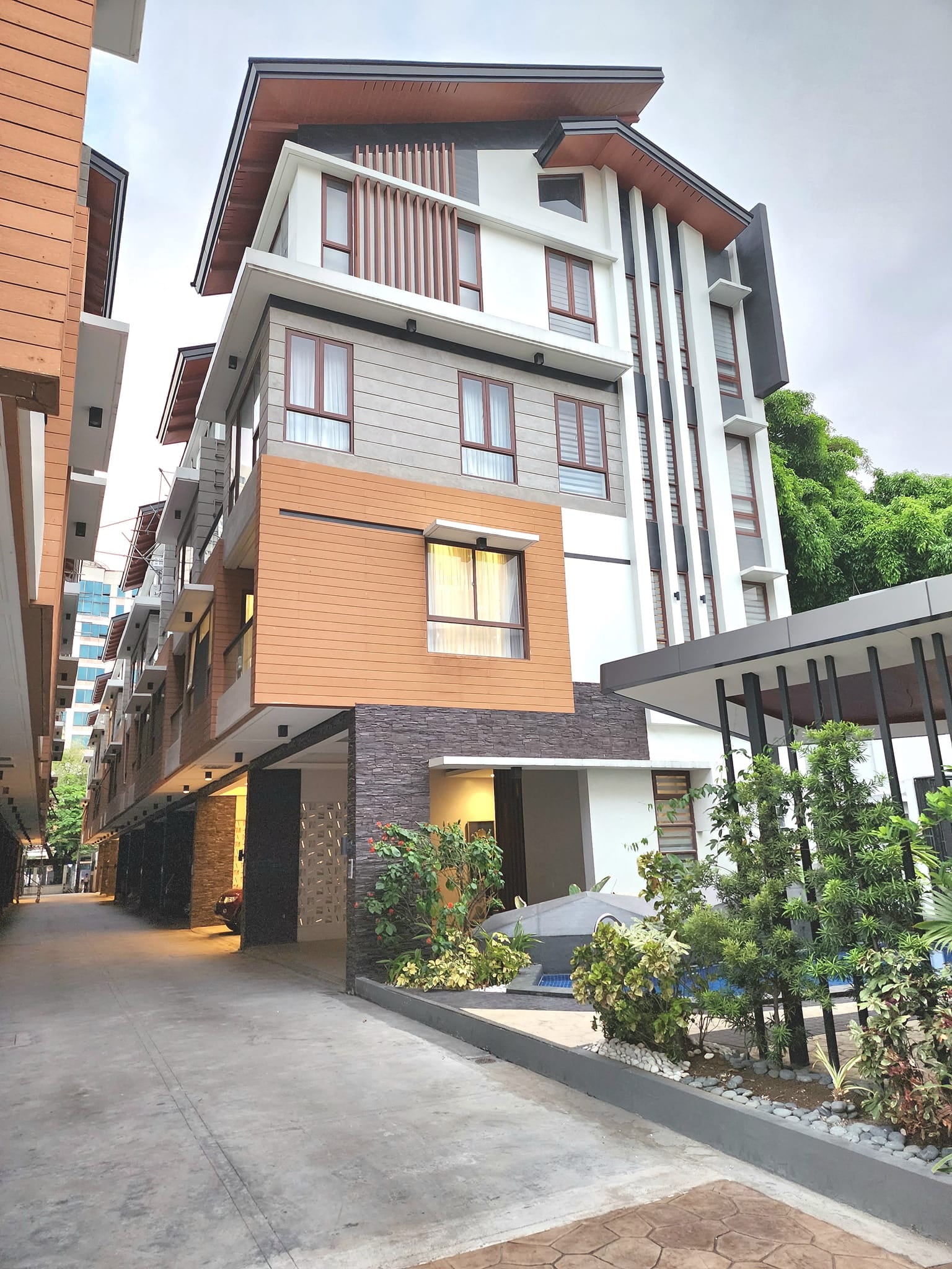 Luxury Townhouse for Sale Near Malacañang & Manila’s University Belt
