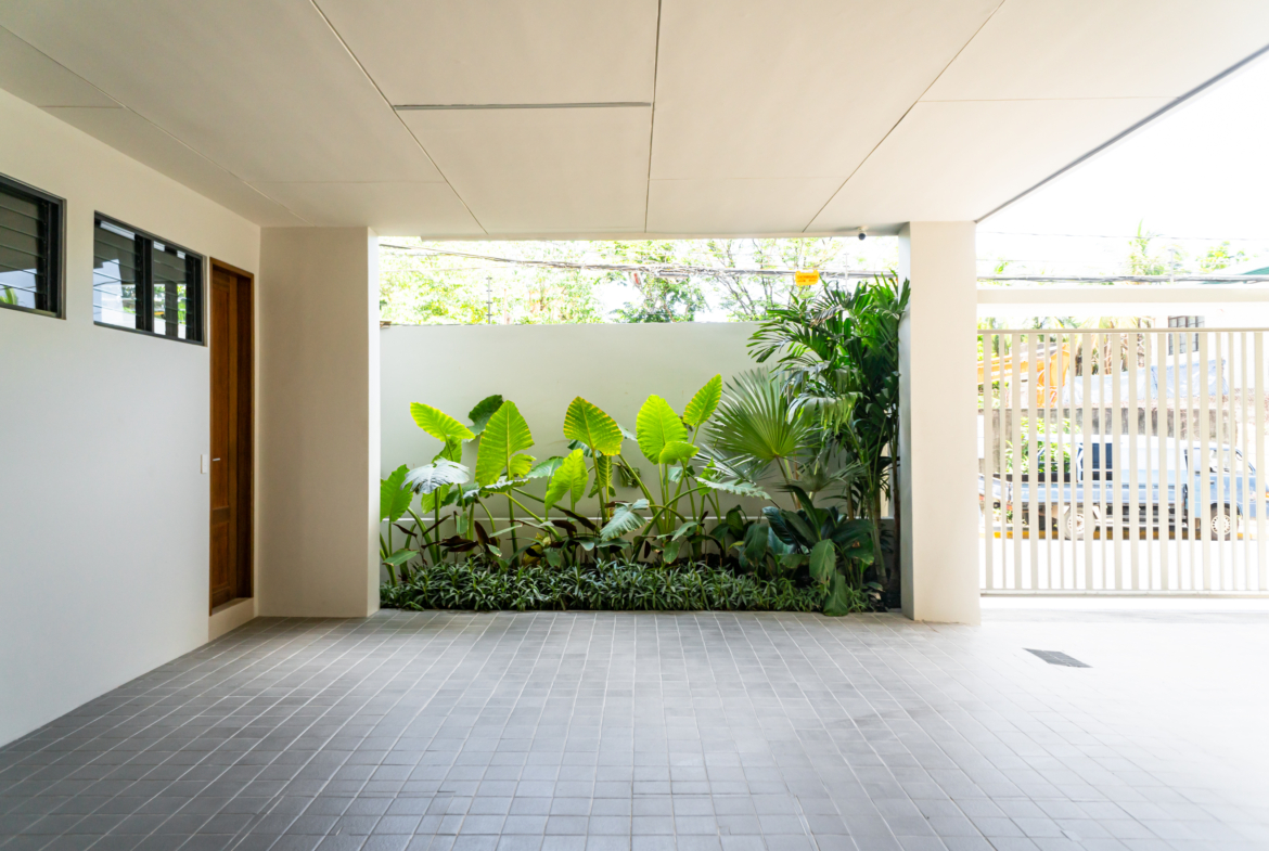Luxury 4-Bedroom Townhouse for Sale in Paco, Manila | Near Robinsons Otis
