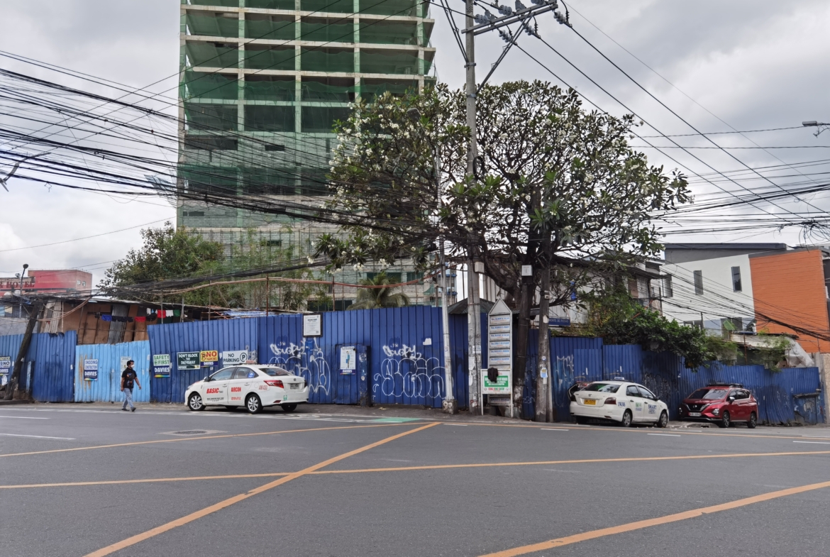 PRIME COMMERCIAL CORNER LOT FOR SALE Along E Rodriguez Avenue Quezon City