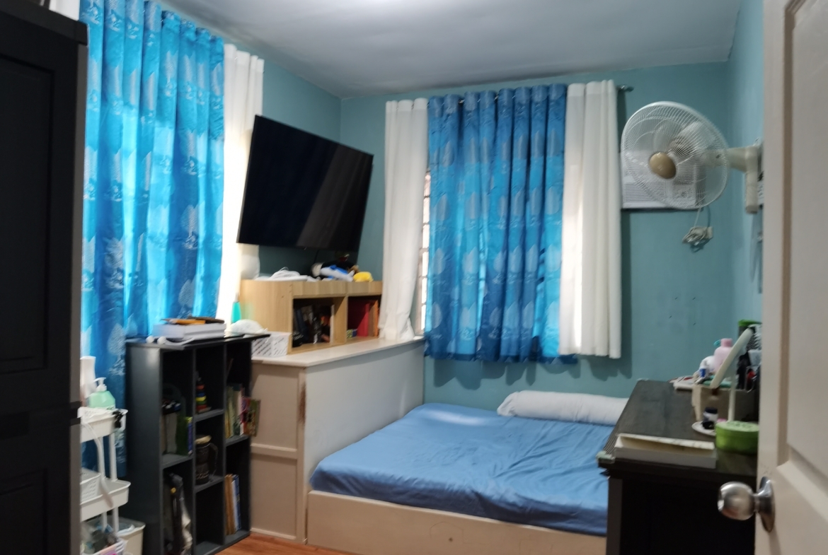 House For SALE: 3 Bedroom with Car Garage Townhouse Near FEU Diliman – RFO!