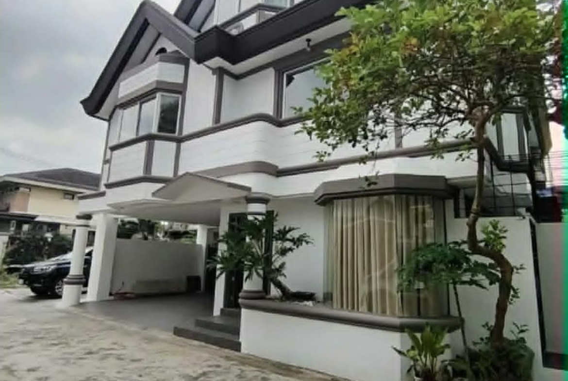 Elegant Fully Renovated Family Home in New Manila | Move-In Ready