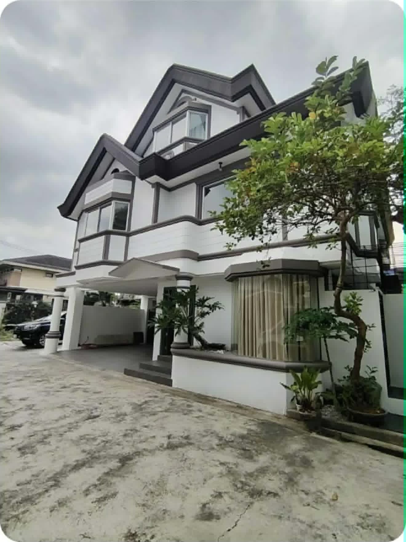 Elegant Fully Renovated Family Home in New Manila | Move-In Ready