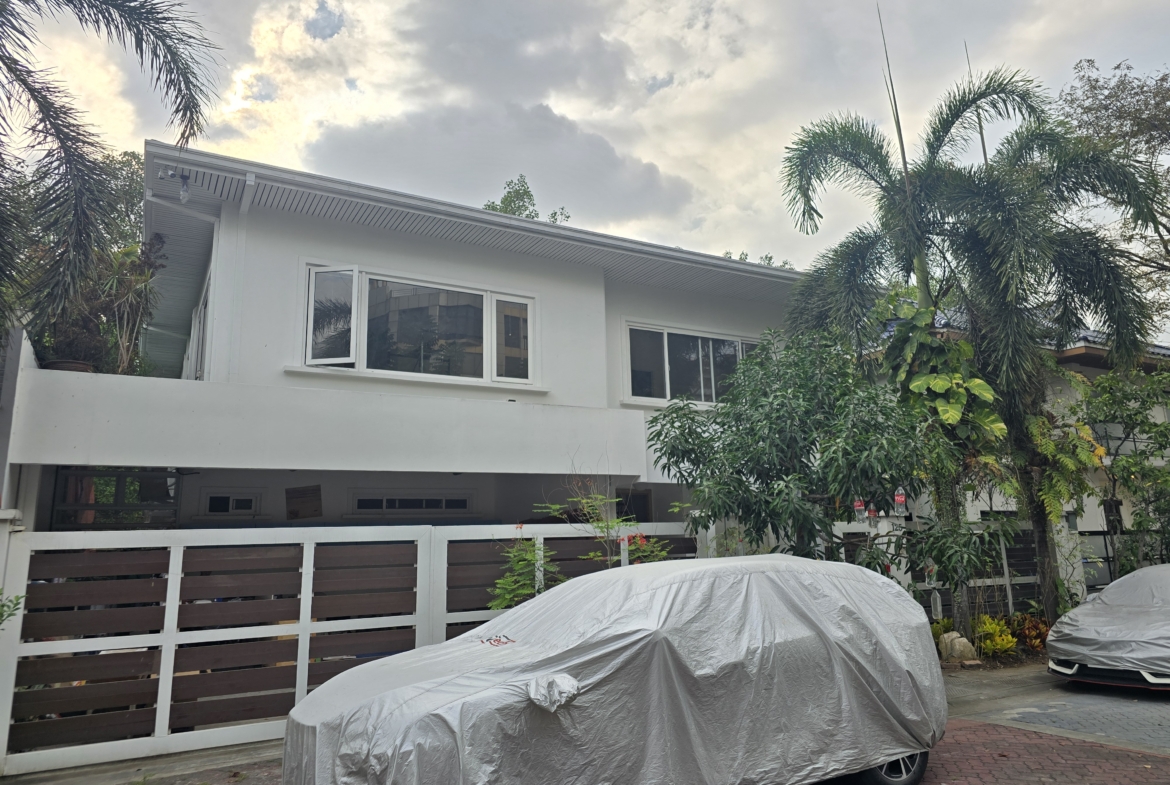 Exquisite Luxury Residence for Sale in Paseo de Magallanes, Makati City