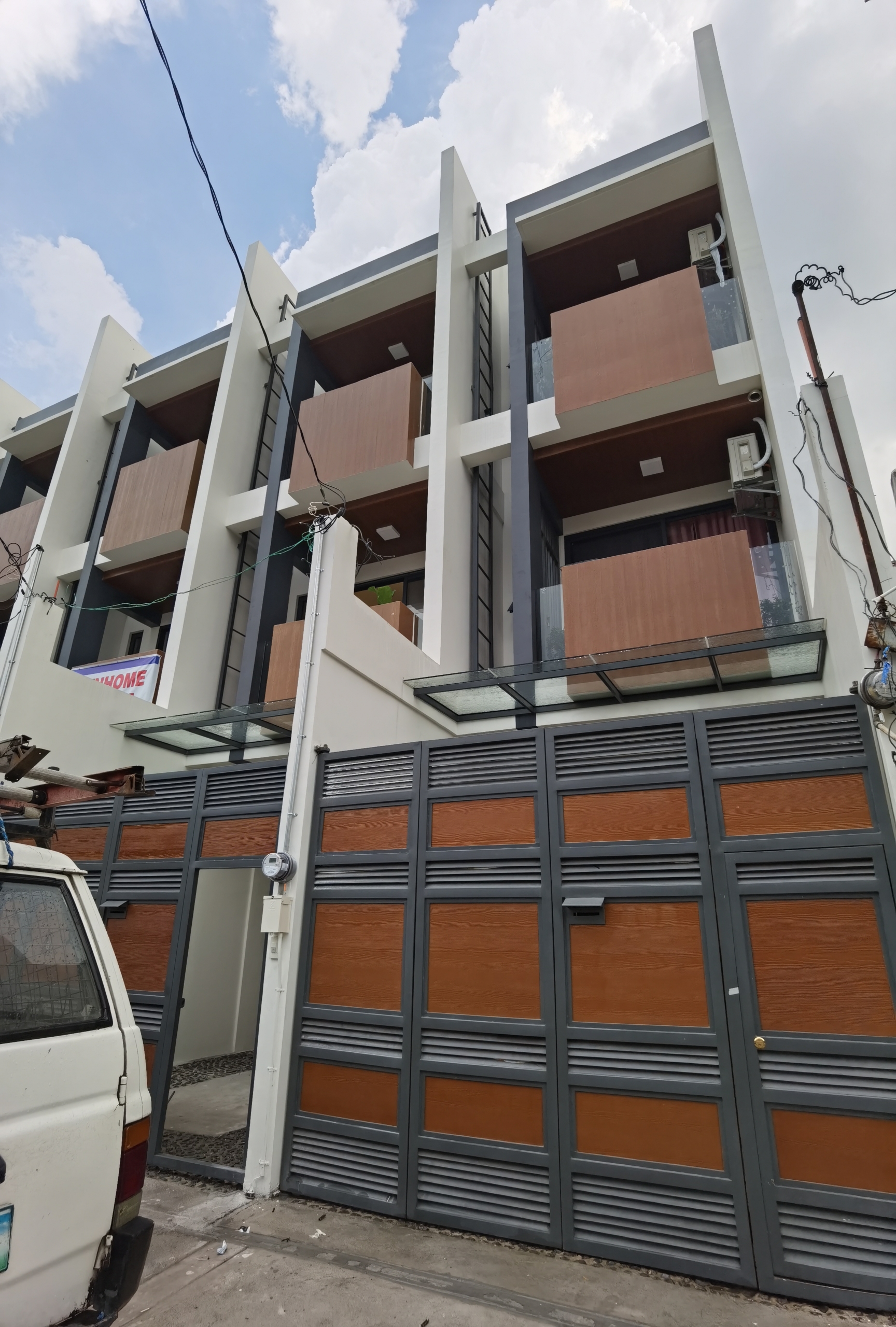 Front Unit: Modern 3-Bedroom House with 2 Car Garage in Cubao Quezon City