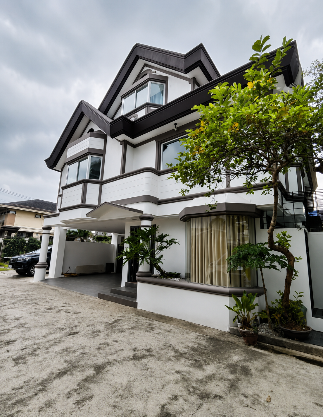 Elegant and Spacious Single Detached House in New Manila – Move-In Ready!